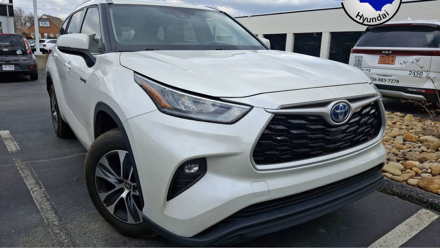 2020 Toyota Highlander Hybrid XLE — SUV — 104,279 mi — High Point, NC