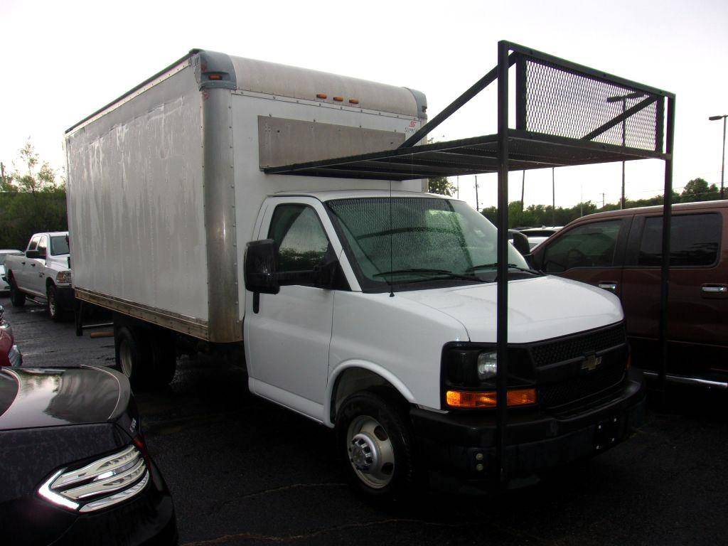2017 Chevrolet Express Commercial Cutaway 3500 — Chassis Cab Truck — 106,849 mi — Bethany, OK