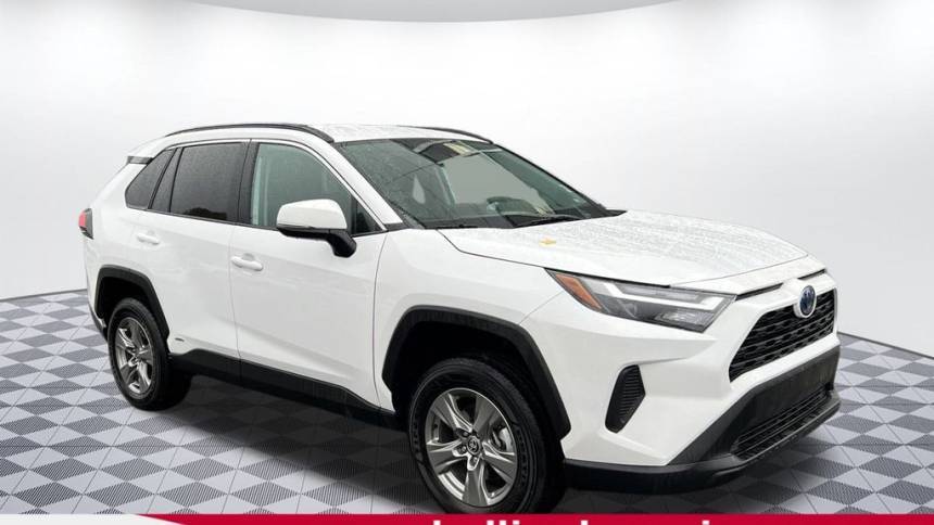 2024 Toyota RAV4 Hybrid XLE — SUV — 13,541 mi — Bellingham, WA