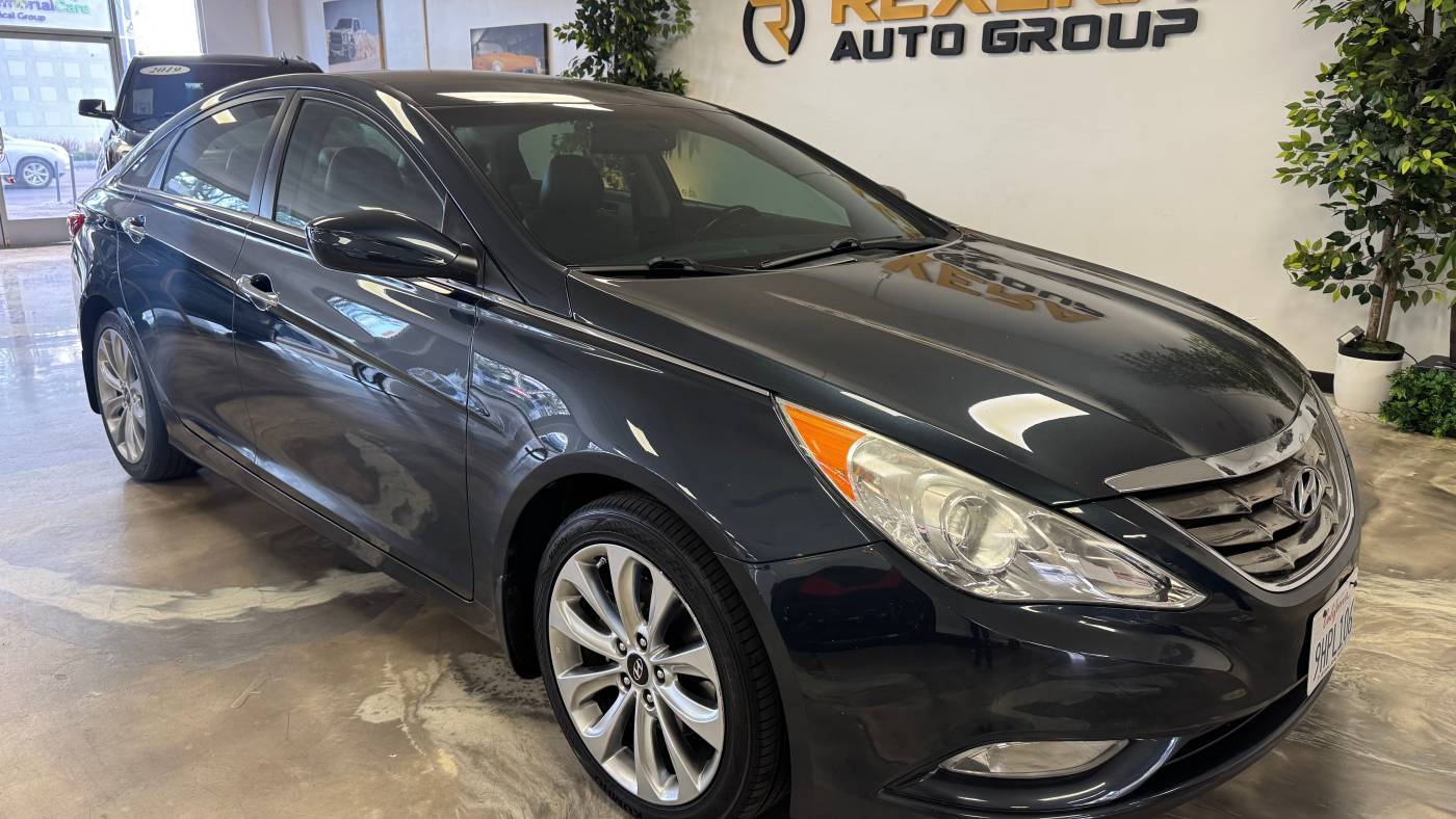2013 Hyundai Sonata SE — Sedan — 102,413 mi — Santa Ana, CA