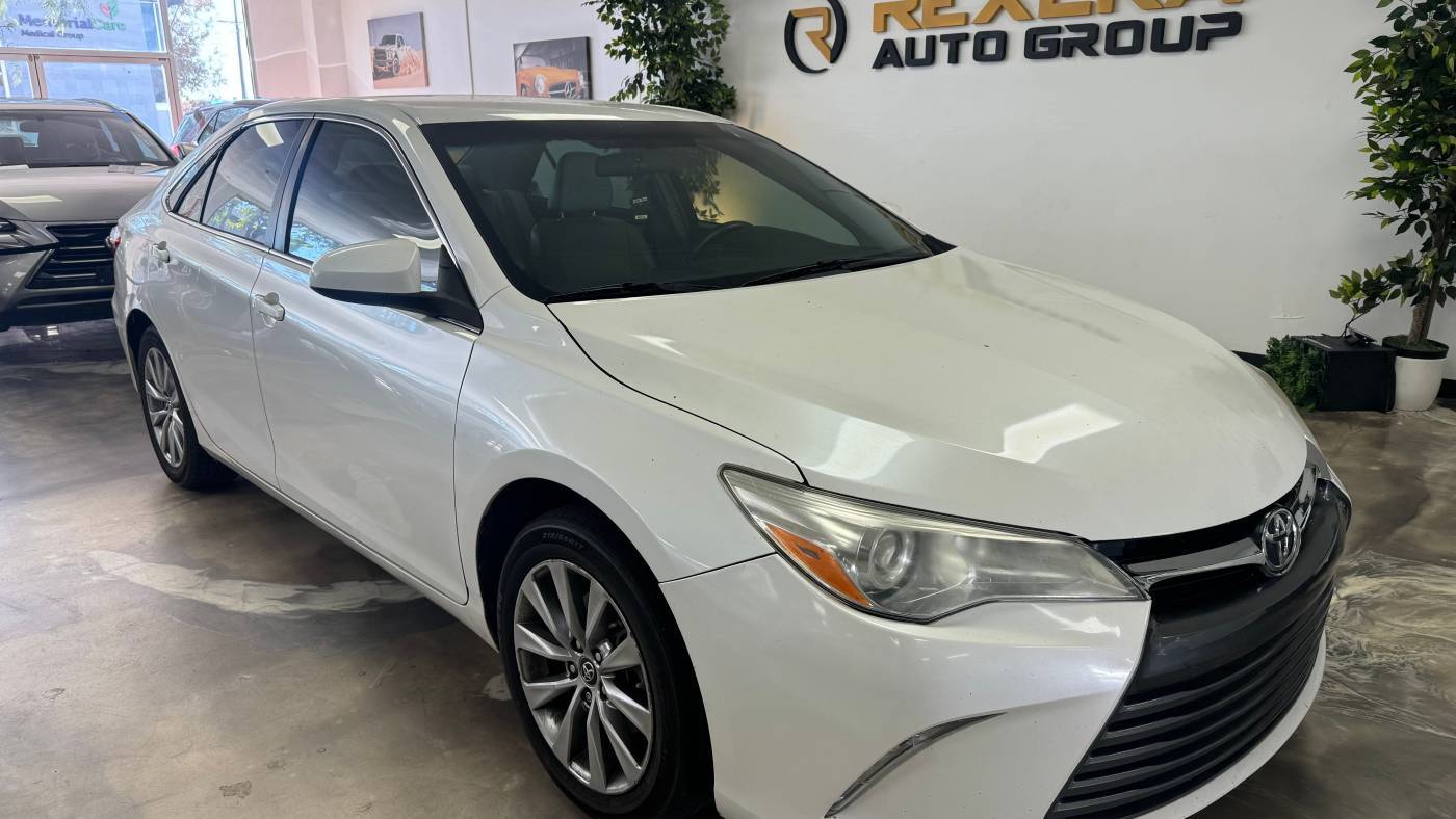 2016 Toyota Camry XLE — Sedan — 92,702 mi — Santa Ana, CA