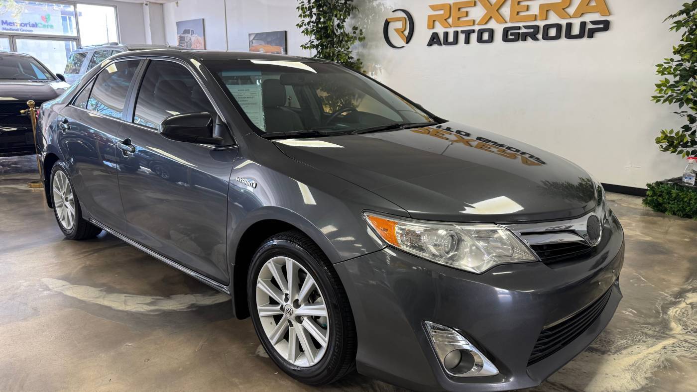 2012 Toyota Camry Hybrid XLE — Sedan — 195,047 mi — Santa Ana, CA