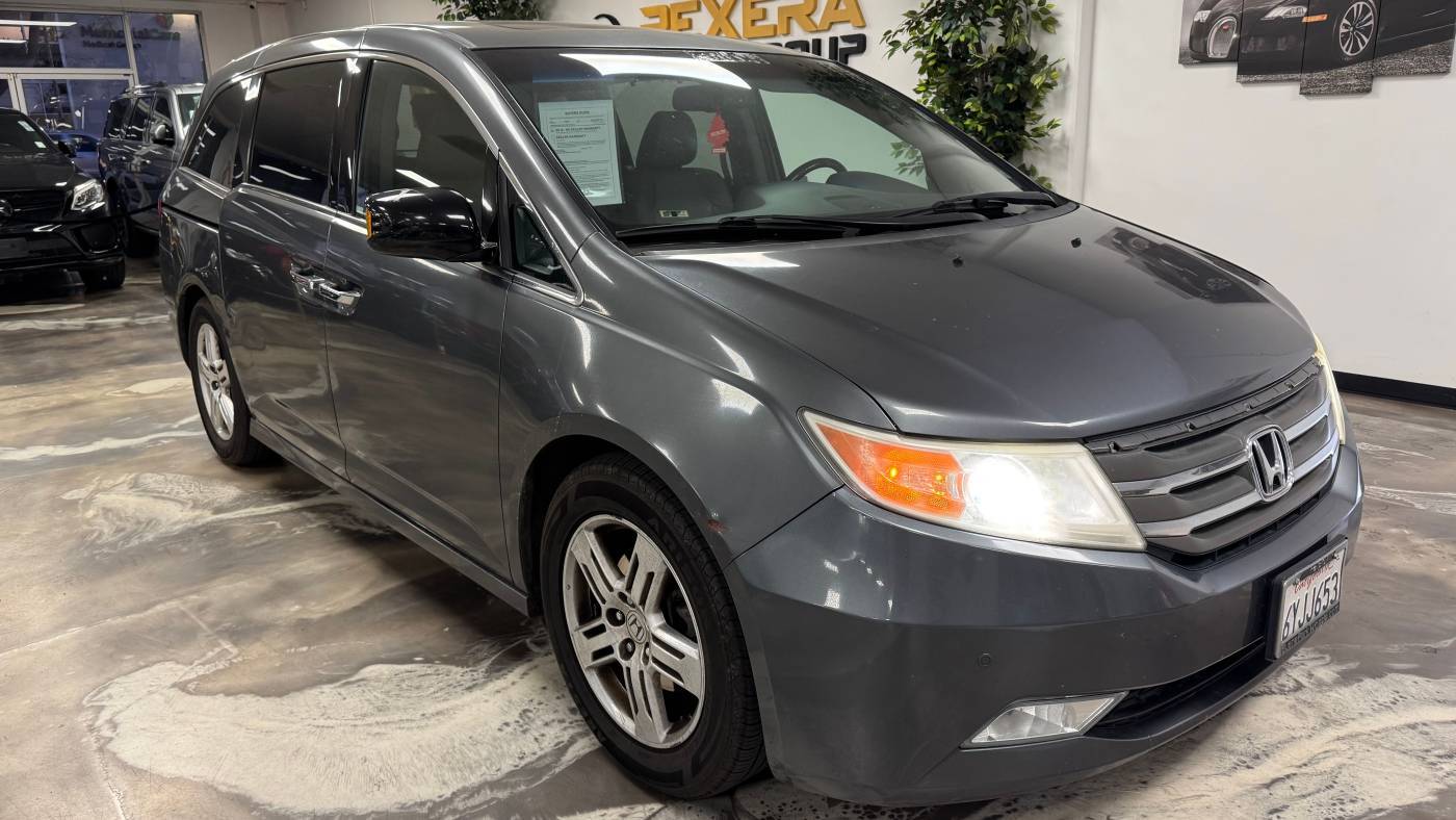 2013 Honda Odyssey Touring Elite — Minivan — 187,818 mi — Santa Ana, CA