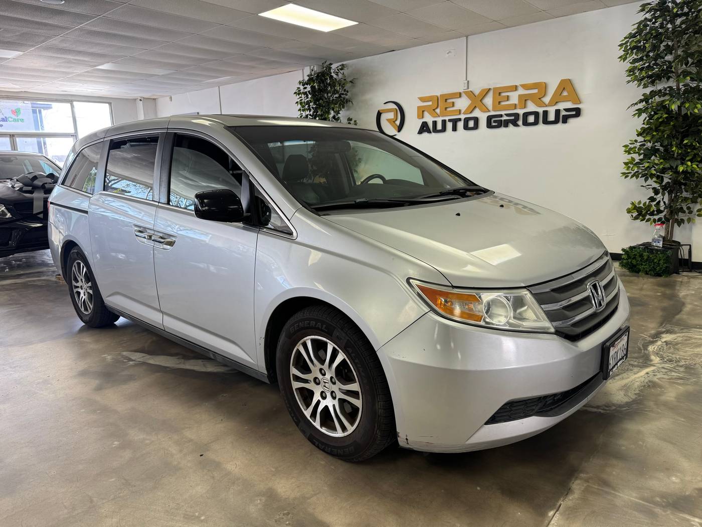 2013 Honda Odyssey EX-L — Minivan — 189,403 mi — Santa Ana, CA