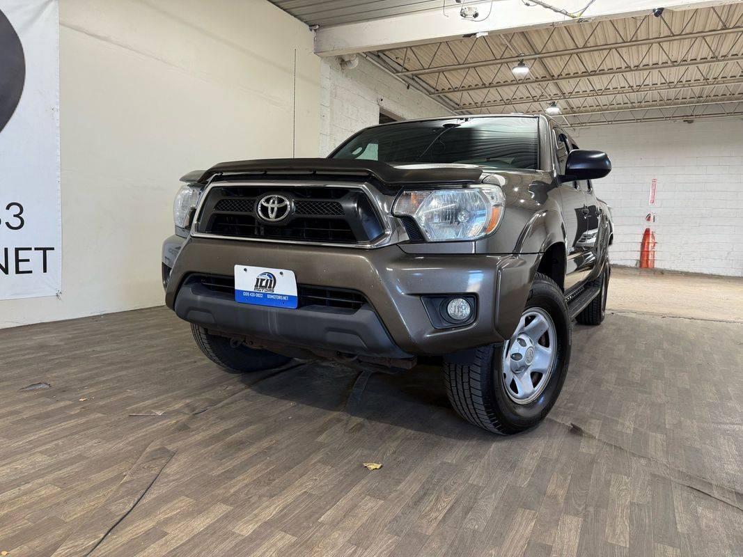2014 Toyota Tacoma Base — Pickup Truck — 130,310 mi — Carlstadt, NJ