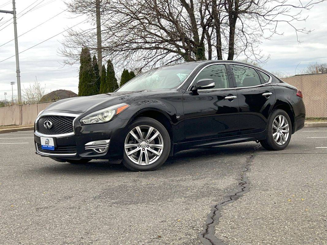 2015 INFINITI Q70 3.7x — Sedan — 136,632 mi — Elizabeth, NJ