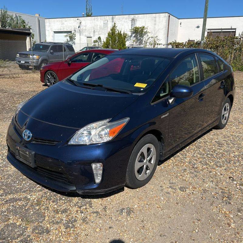 2015 Toyota Prius Three — Hatchback — 110,567 mi — Carlstadt, NJ