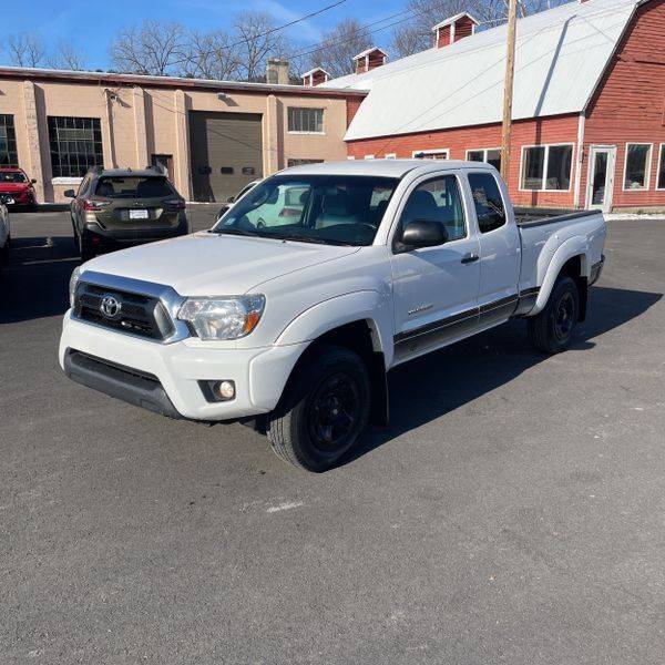 2015 Toyota Tacoma Base