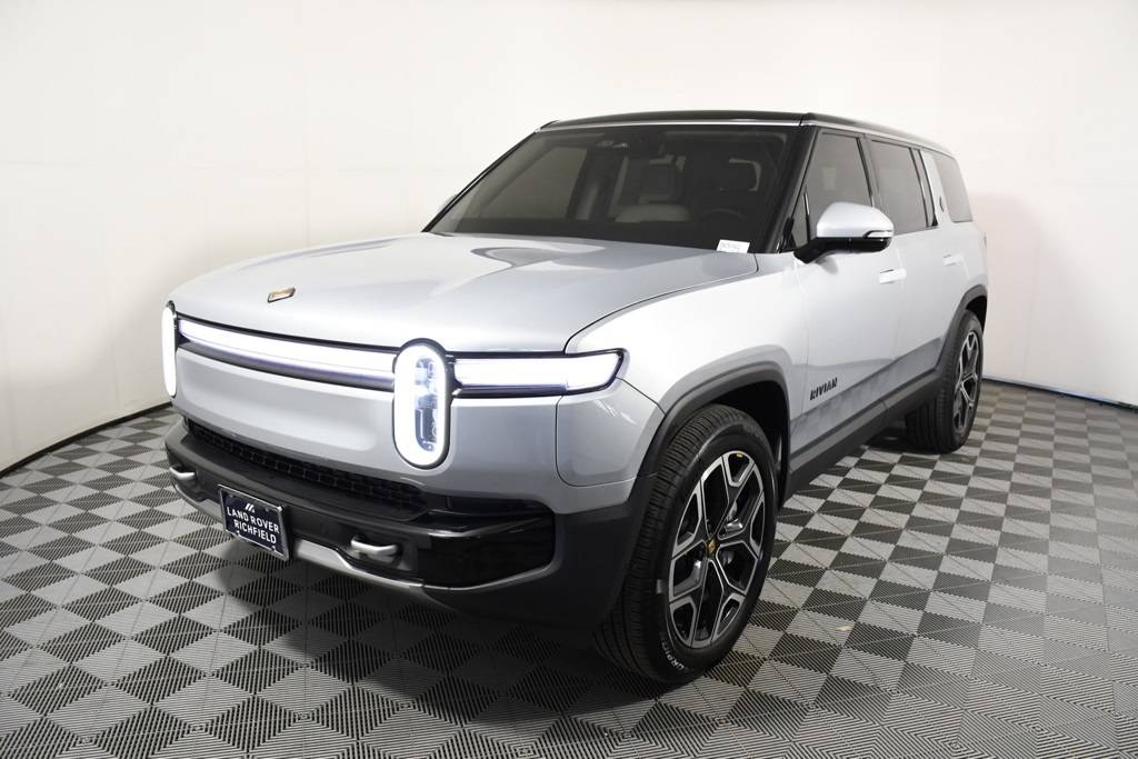 2025 Rivian R1S Adventure — SUV — 4,227 mi — Richfield, MN