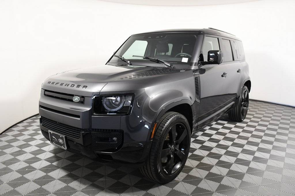 2024 Land Rover Defender X-Dynamic SE — SUV — 38,300 mi — Richfield, MN