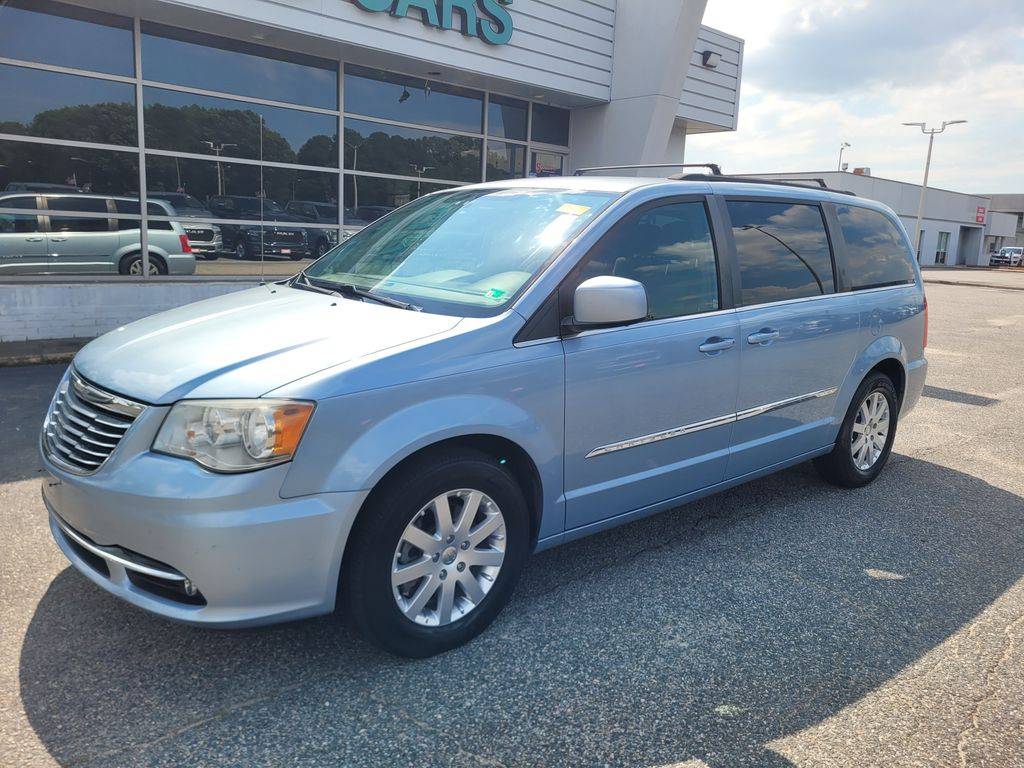 2013 Chrysler Town & Country Touring — Minivan — 113,523 mi — Norfolk, VA