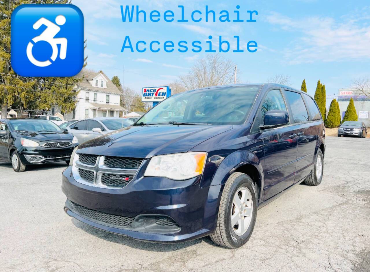 2013 Dodge Grand Caravan SXT — Minivan — 81,976 mi — Easton, PA