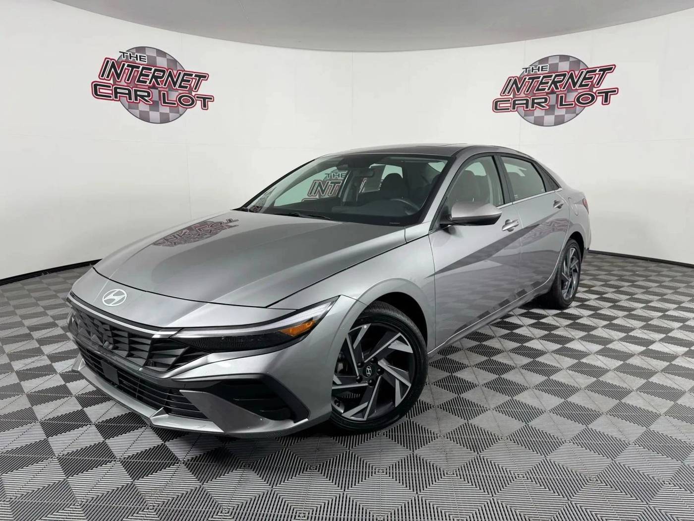 2025 Hyundai Elantra SEL Convenience — Sedan — 2,081 mi — Council Bluffs, IA