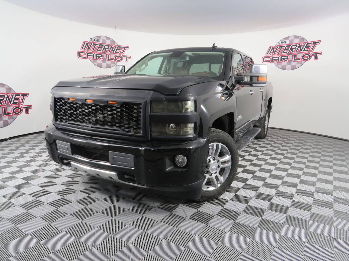 2018 Chevrolet Silverado 2500HD High Country — Pickup Truck — 85,062 mi — Council Bluffs, IA