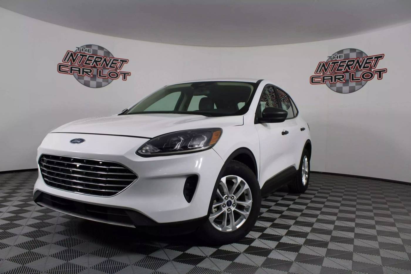 2020 Ford Escape S — SUV — 28,674 mi — Council Bluffs, IA