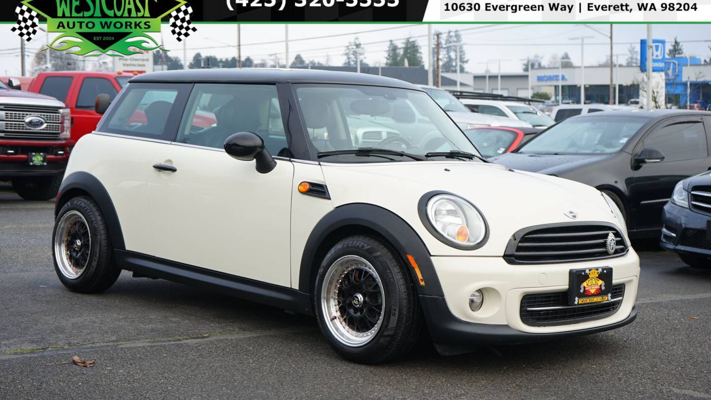 2013 MINI Hardtop Cooper — Hatchback — 93,568 mi — Everett, WA