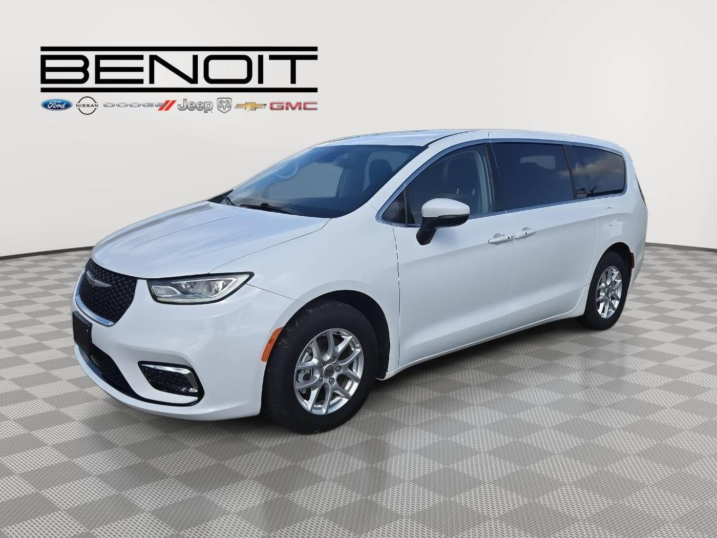 2023 Chrysler Pacifica Touring L — Minivan — 70,187 mi — DeRidder, LA