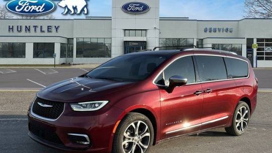 2022 Chrysler Pacifica Pinnacle — Minivan — 18,509 mi — Huntley, IL