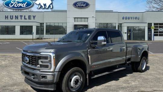 2023 Ford F-450 Super Duty Platinum