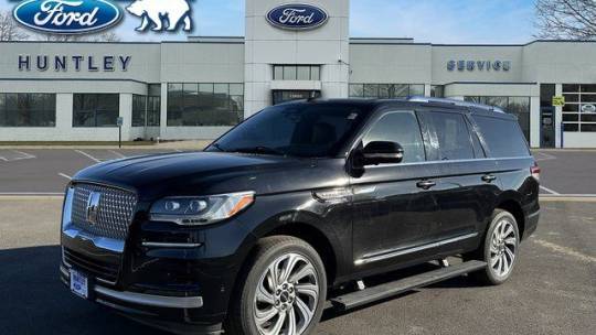 2023 Lincoln Navigator Reserve — SUV — 29,273 mi — Huntley, IL