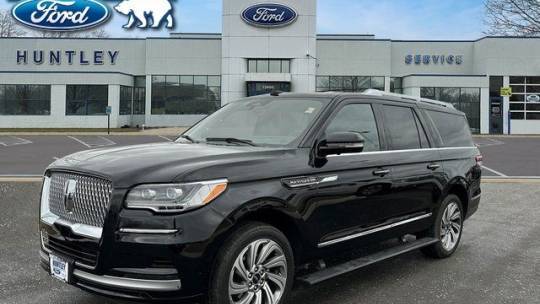 2022 Lincoln Navigator Reserve — SUV — 24,983 mi — Huntley, IL