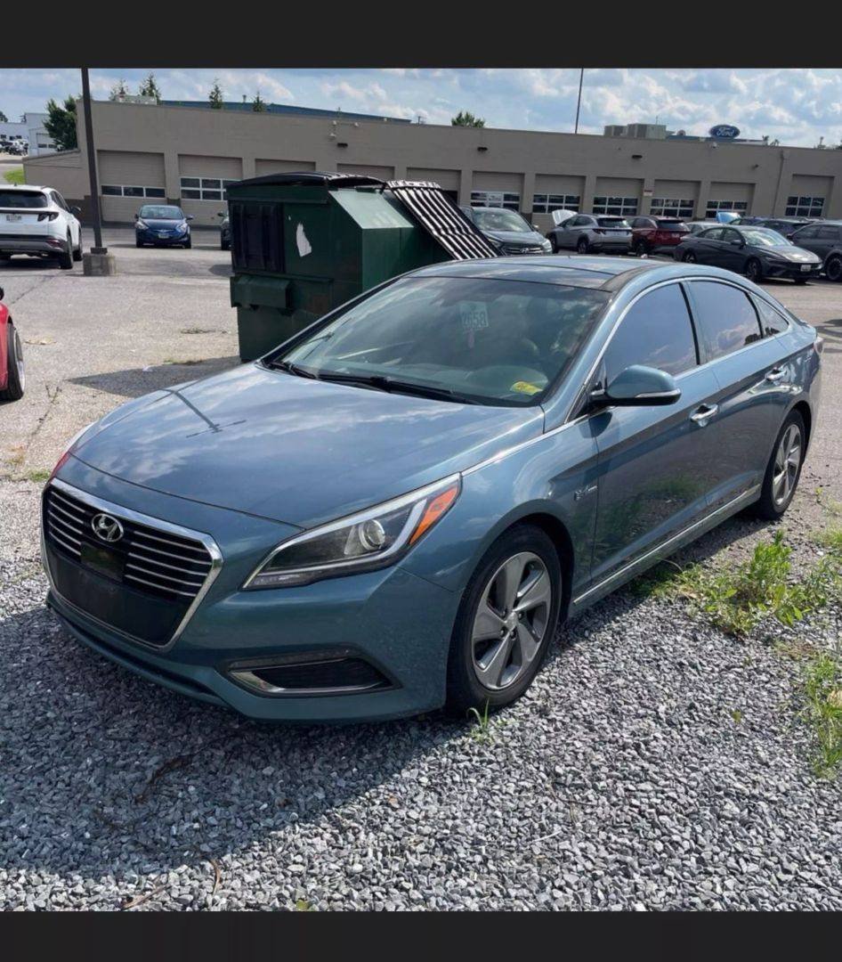 2016 Hyundai Sonata Hybrid Limited — Sedan — 201,282 mi — Elkridge, MD