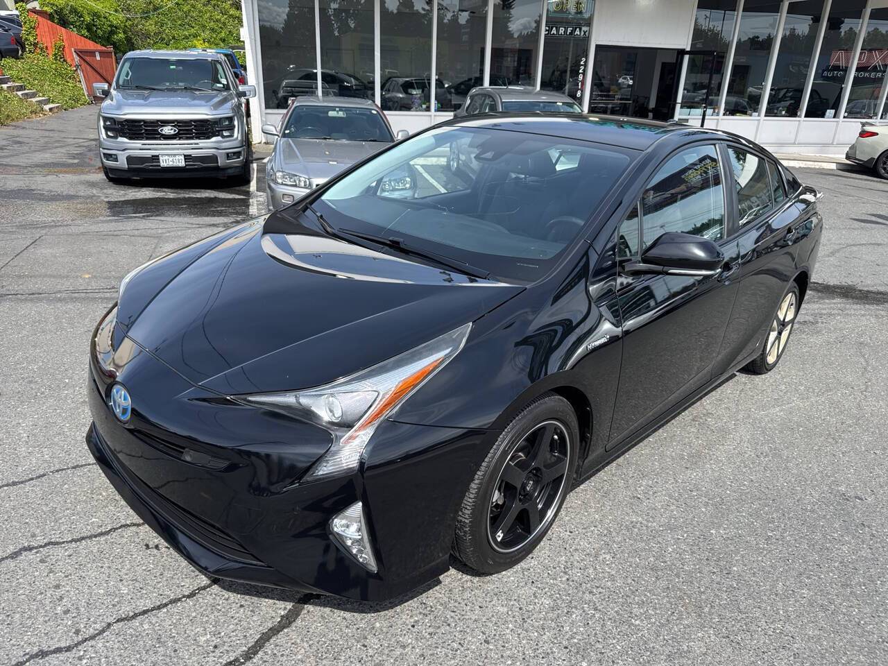 2016 Toyota Prius Four Touring — Hatchback — 114,409 mi — Edmonds, WA