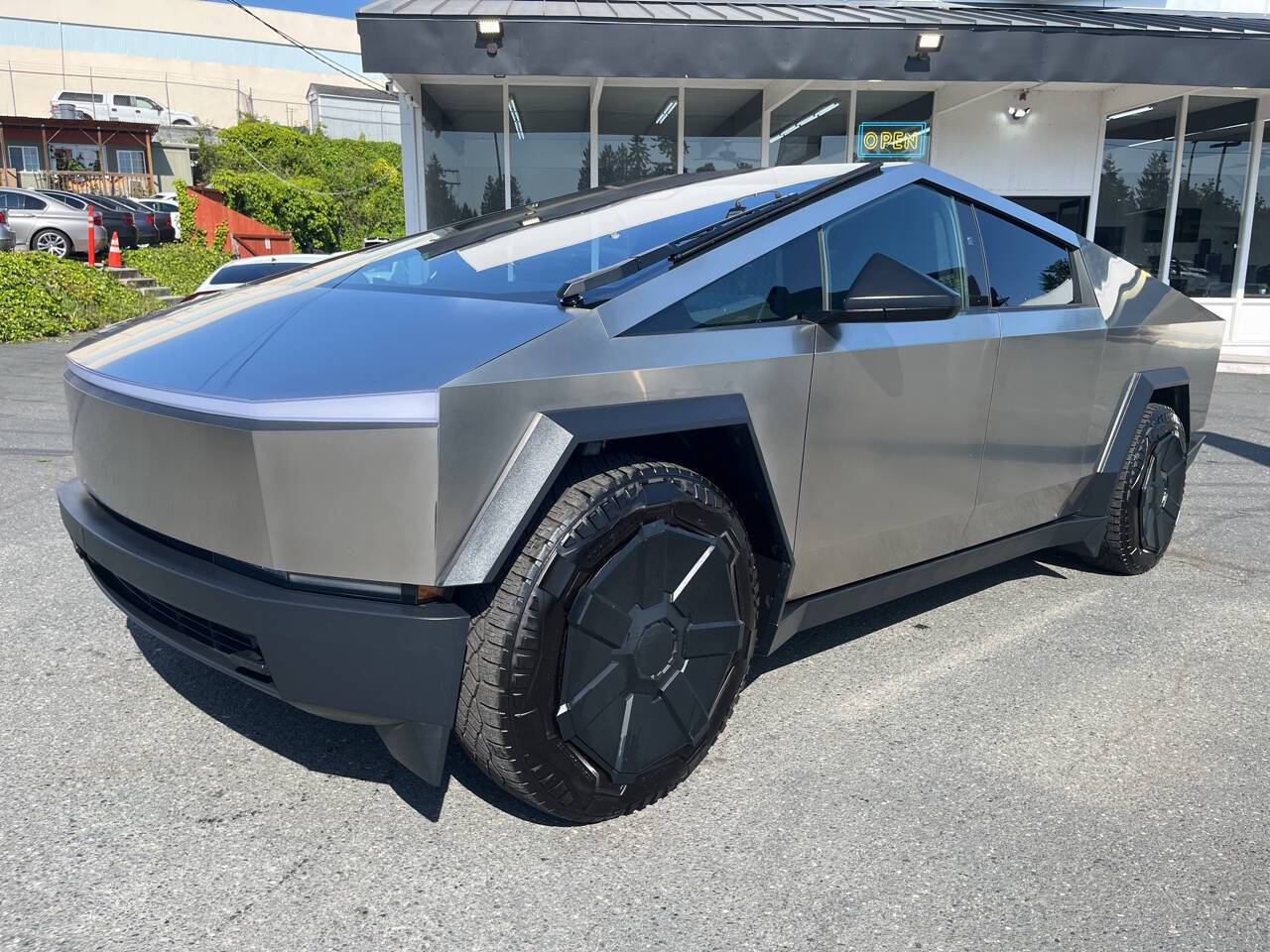 2024 Tesla Cybertruck Standard — Pickup Truck — 6,195 mi — Edmonds, WA