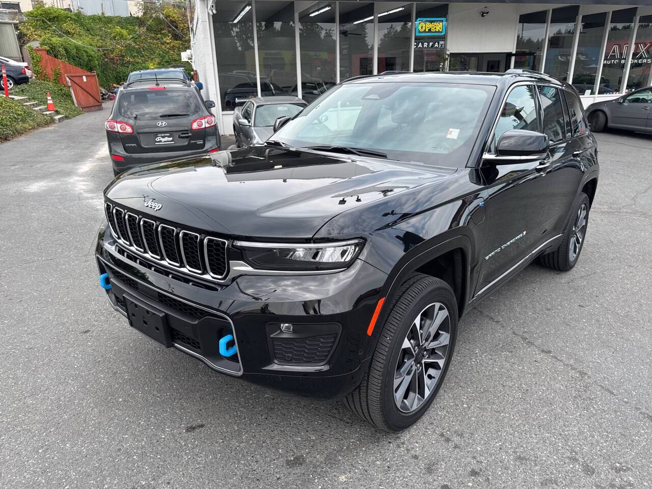 2023 Jeep Grand Cherokee Overland 4xe — SUV — 9,553 mi — Edmonds, WA