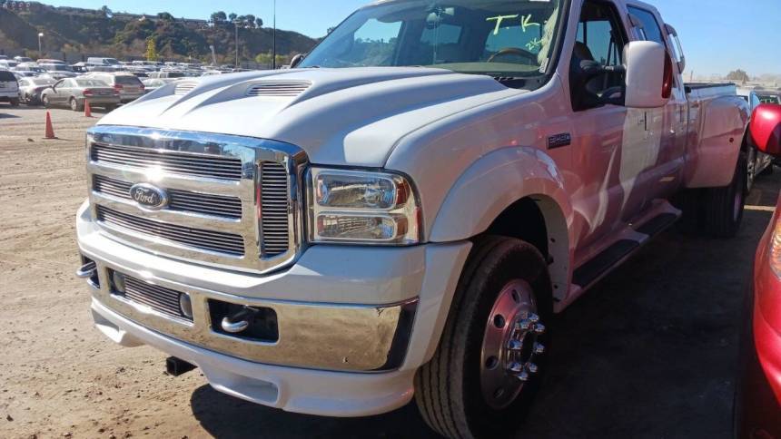 2001 Ford Super Duty F-450 Chassis Cab XL — Chassis Cab Truck — 64,165 mi — Edmonds, WA