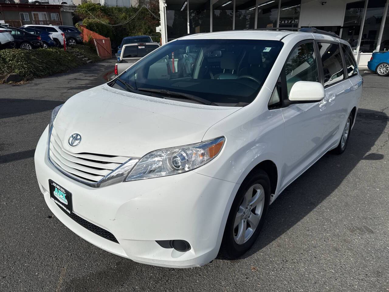 2017 Toyota Sienna LE — Minivan — 132,306 mi — Edmonds, WA