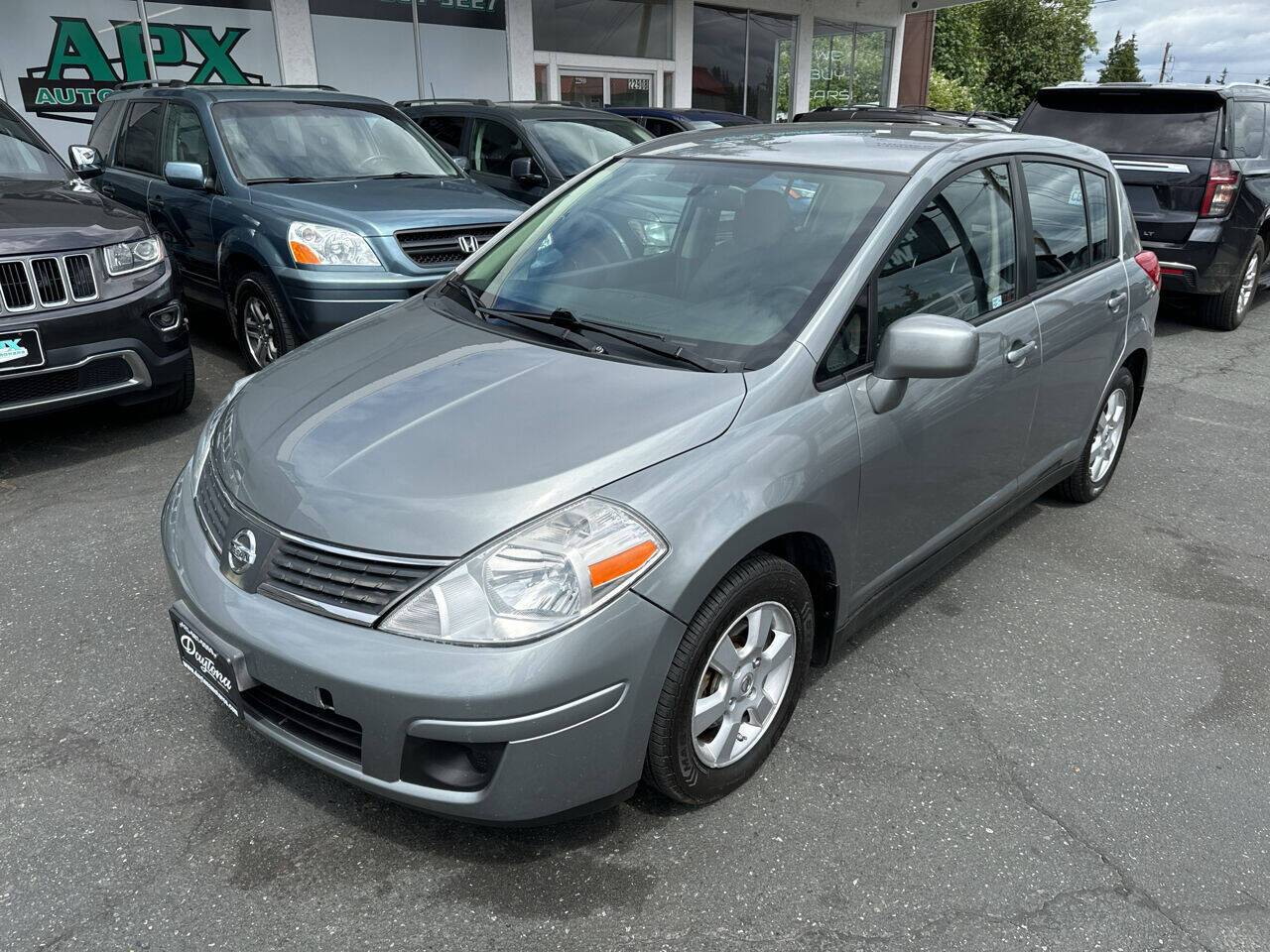 2008 Nissan Versa 1.8 SL — Hatchback — 147,220 mi — Edmonds, WA