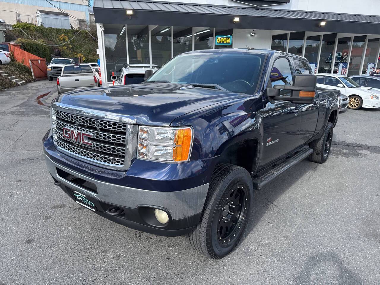 2011 GMC Sierra 2500HD SLT — Pickup Truck — 296,981 mi — Edmonds, WA