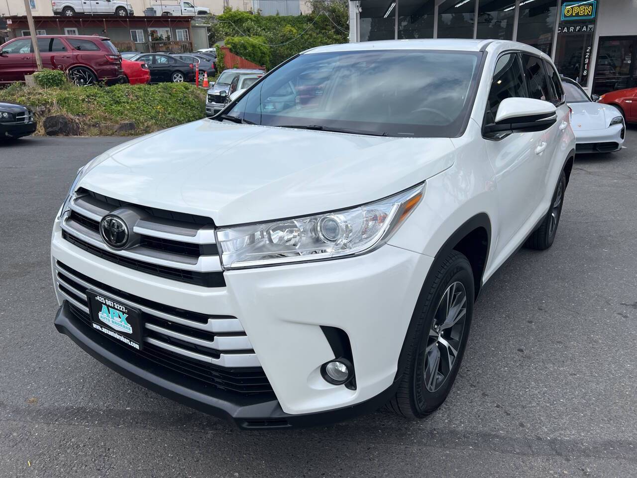 2019 Toyota Highlander LE V6 — SUV — 57,162 mi — Edmonds, WA