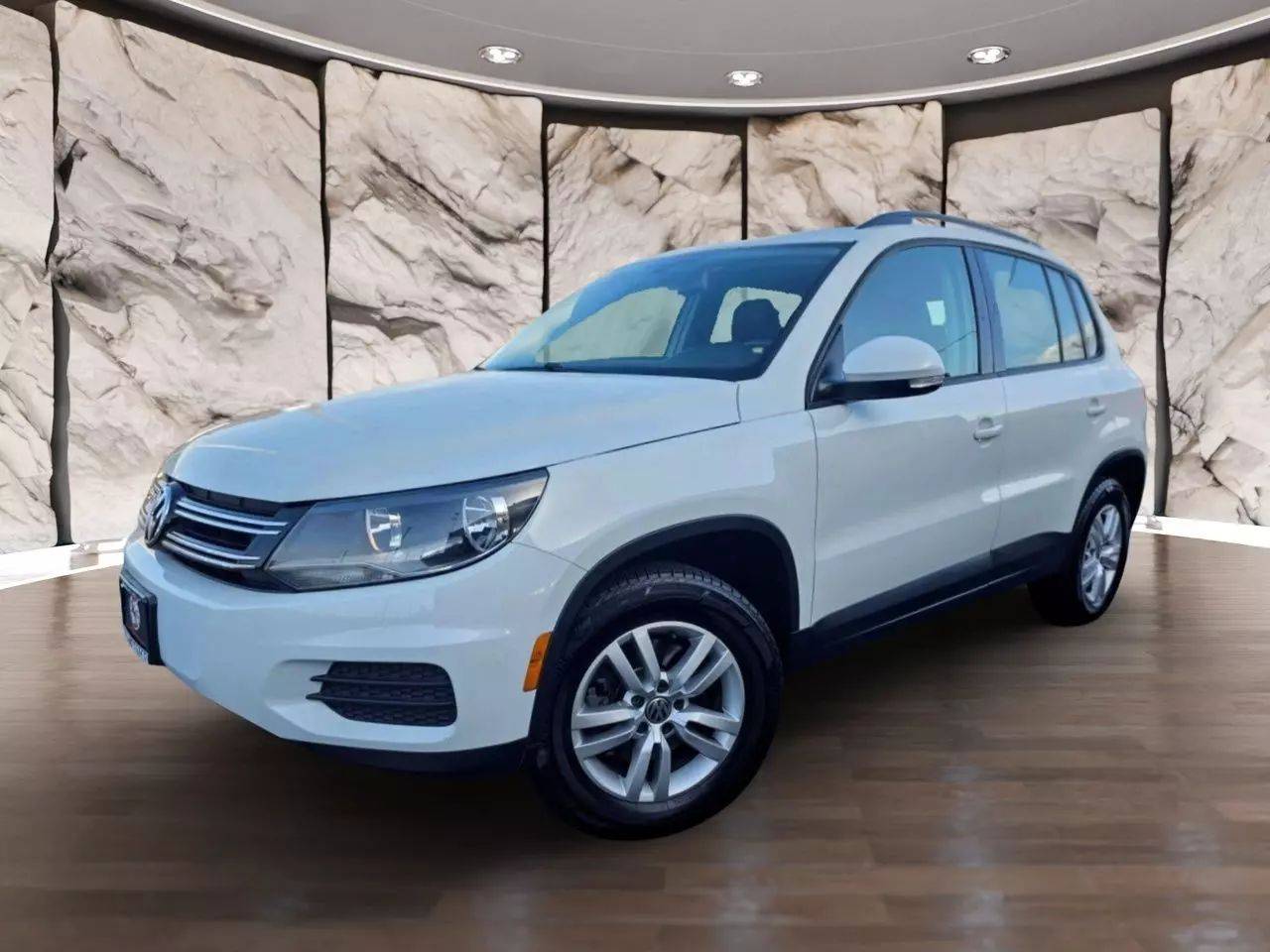 2016 Volkswagen Tiguan S — SUV — 125,697 mi — Tacoma, WA