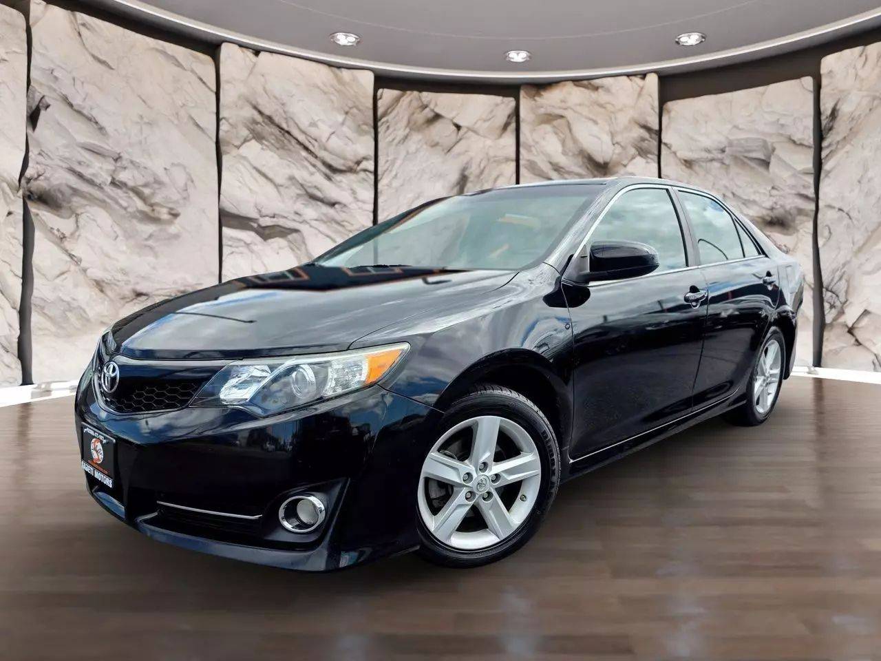 2014 Toyota Camry LE — Sedan — 121,286 mi — Tacoma, WA