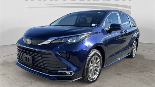 2023 Toyota Sienna XLE — Minivan — 45,070 mi — Clarksville, TN