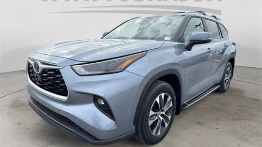 2024 Toyota Highlander XLE — SUV — 14,744 mi — Clarksville, TN