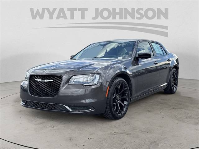 2019 Chrysler 300 Touring — Sedan — 145,115 mi — Clarksville, TN
