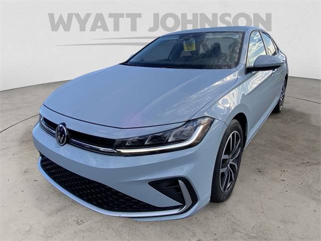 2025 Volkswagen Jetta SE — Sedan — 5,396 mi — Clarksville, TN