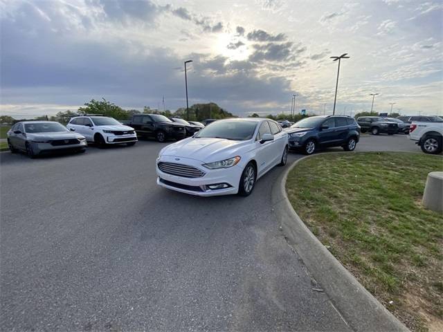 2017 Ford Fusion Hybrid SE — Sedan — 200,259 mi — Clarksville, TN