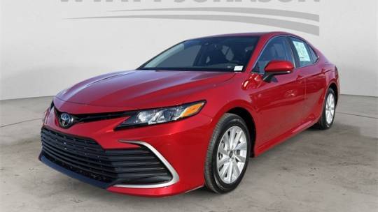 2024 Toyota Camry LE — Sedan — 17,571 mi — Clarksville, TN