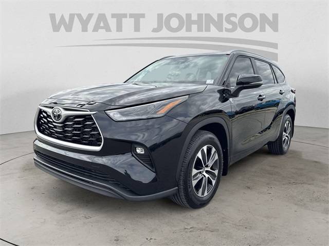 2024 Toyota Highlander LE — SUV — 10,081 mi — Clarksville, TN