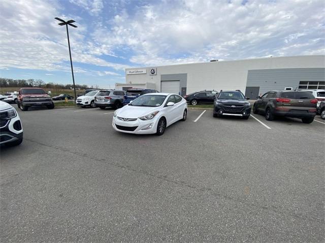 2016 Hyundai Elantra SE — Sedan — 85,230 mi — Clarksville, TN