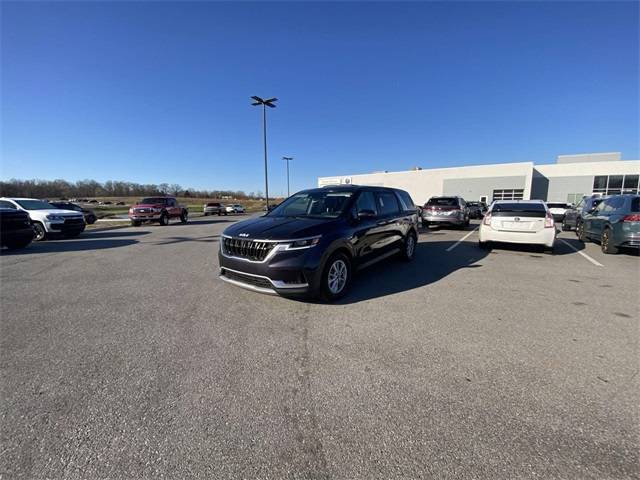2024 Kia Carnival LXS — Minivan — 2,771 mi — Clarksville, TN