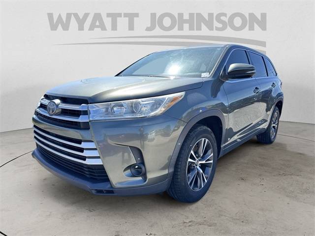 2017 Toyota Highlander LE — SUV — 126,217 mi — Clarksville, TN