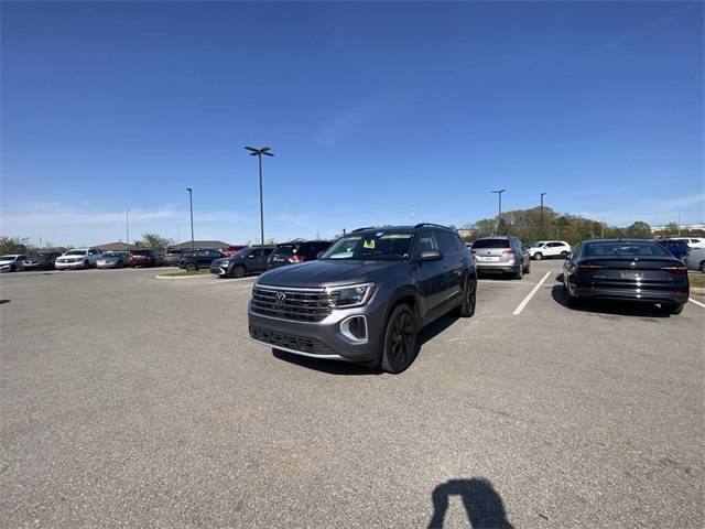 2024 Volkswagen Atlas SE with Technology — SUV — 6,351 mi — Clarksville, TN