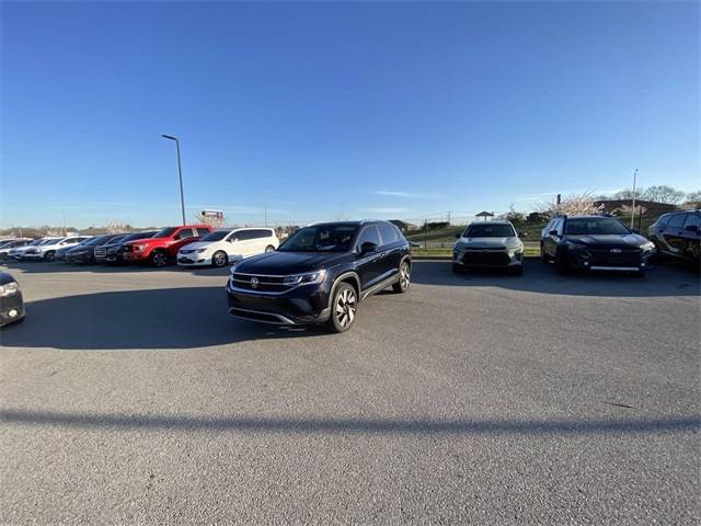 2024 Volkswagen Taos SEL — SUV — 11,996 mi — Clarksville, TN
