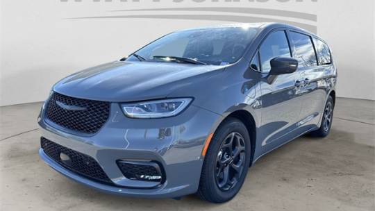 2022 Chrysler Pacifica Hybrid Limited — Minivan — 51,628 mi — Clarksville, TN