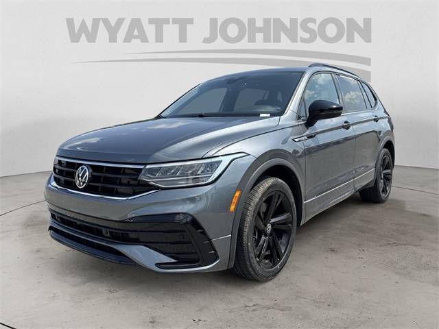 2023 Volkswagen Tiguan SE R-Line Black — SUV — 28,001 mi — Clarksville, TN